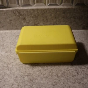 Vintage Clik Cooler Lunch Box Bento Yellow Freezer Snap Lid Cool Pack Picnic - Picture 1 of 8