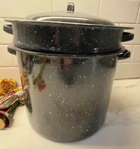 Olla vaporera de verduras esmaltada negra de colección granito moteado blanco 3 piezas NUEVA - Imagen 1 de 11