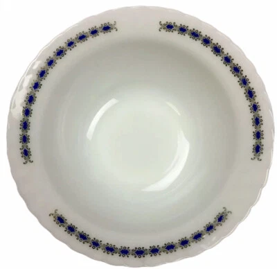 Vintage Indopal Arcopal Milk Glass Large Fluted Serving Bowl 27cm Wide - image 1 of 4