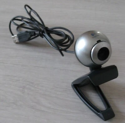 Logitech QuickCam V-UBB 39 Webcam mit eingebautem Mikrofon - Bild 1 von 4
