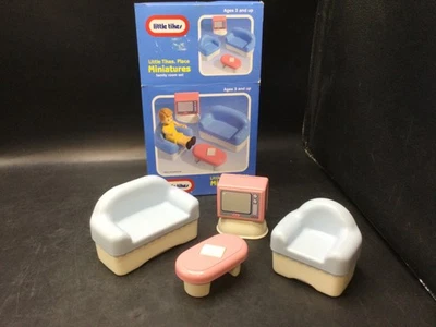 Family Room Set #5542 LITTLE TIKES Miniatures with Original Box - Image 1 of 4