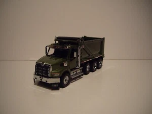 DIECAST MASTER 1/50 WESTERN STAR 49X SBFA TRI-AXLE DUMP TRUCK FIRST GEAR - Picture 1 of 7