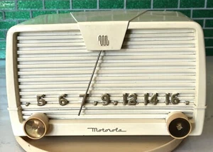 Radio tubo baquelita Motorola 59H121 1950 de colección se ilumina, estática, repuestos o reparación - Imagen 1 de 23