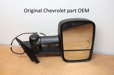 2007-2013 Chevrolet Silverado 1500 right passenger side mirror OEM 25815979 - Image 1 of 4
