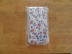 For Google Pixel 7 Pro XL/Berries and Flower Pattern Phone Case - Picture 1 of 3