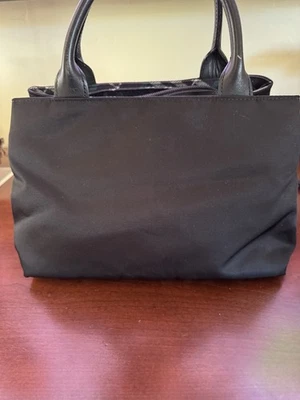 Bolso de Mano BURBERRY Nova Check Etiqueta Azul Nylon Negro  Foto 1 de 4