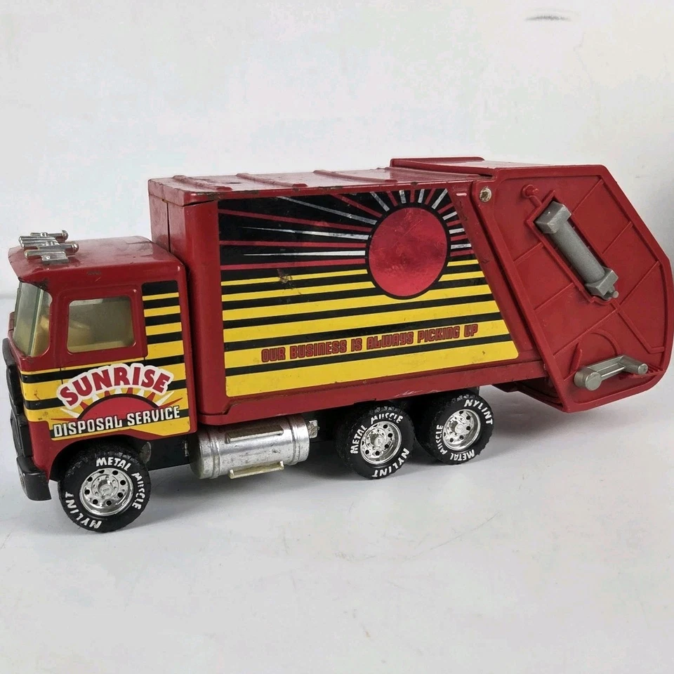 Vintage 1988 Nylint Metal Muscle Sunrise Disposal Service Garbage Truck Toy - Image 1 of 4