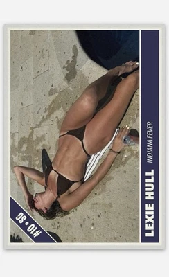 Traje de baño Lexie Hull Indiana Fever Hot WNBA personalizado ACEO novato tarjeta coleccionable radiocontrol Foto 1 de 2