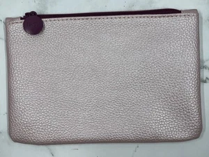 Estuche de maquillaje para mujer IPSY de cuero sintético bolsa de cosméticos rosa metálico/crebilla - Imagen 1 de 8