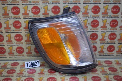 TOYOTA 4RUNNER 1999-2002 PASAJERO LADO DERECHO LUZ DE ESTACIONAMIENTO LUZ DE GIRO OEM Foto 1 de 4