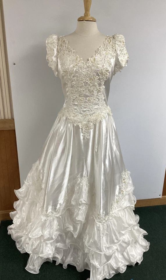 Ruffles Galore!  White Super Soft Sati Short Sleeve Wedding Dress Gown Size 16 - Image 1 of 4