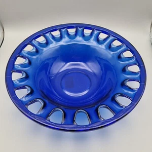 Cuenco vintage grande de vidrio artístico azul cobalto con borde reticulado de 30 cm de diámetro - Imagen 1 de 18