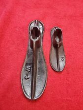 Antique, 2 Rustic Cobblers Shoe Last Sizes W-4 and 2 Cast Iron Shoe Forms
