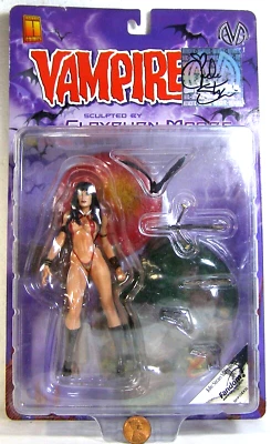 Boneco de ação MAC Moore Collectibles Vampirella assinado por: Julie Strain 2000 T3J - Imagem 1 de 4