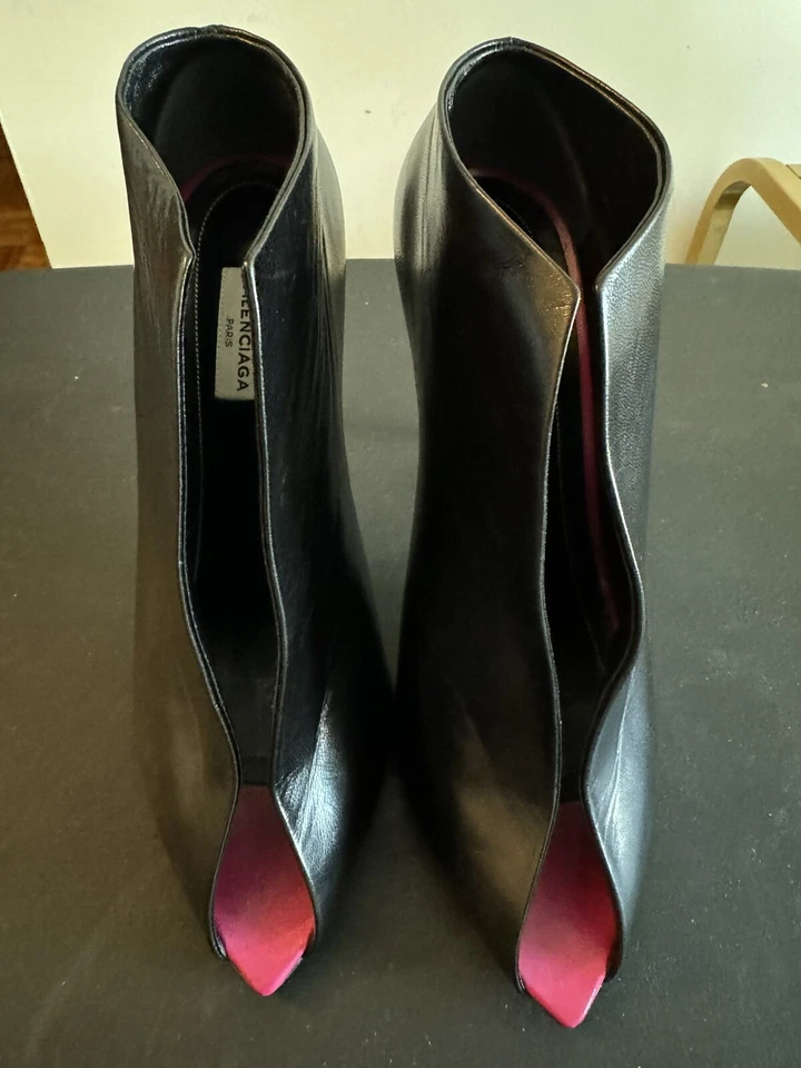 BALENCIAGA PARIS Womens Deep-V Cut Peep Toe High Heel black Bootie Pumps US 39 - Image 1 of 4
