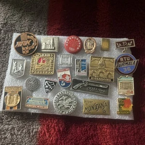Vintage Badge Collection -1970’s - Picture 1 of 7
