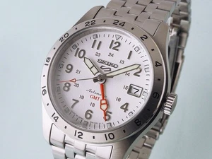 SEIKO 5 Sports SBSC009 White Men's Watch New in Box from Japan-Fast ship!! - Picture 1 of 7