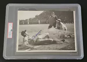 Rare 1946 JOE DIMAGGIO Signed Original Press Photo-HOF-NEW YORK YANKEES-PSA 9 - Picture 1 of 7