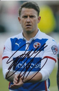 READING HAND SIGNED SIMON COX 6X4 PHOTO 3. - Imagen 1 de 1