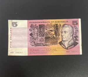 1967 Commonwealth of Australia $5 COOMBS / RANDALL Banknote #NBF 788261 - Picture 1 of 2