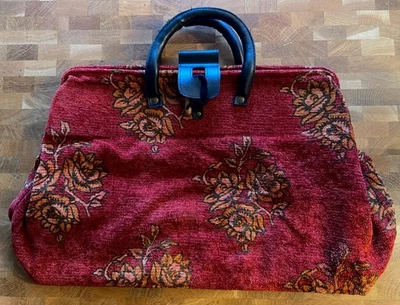 Vintage East Additions 'Carpet Bag' - Red Floral - 53 x 33cm  - Image 1 of 4