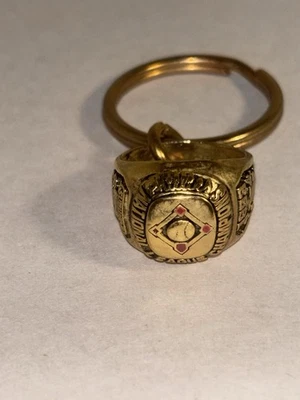 1993 National League League Phillies Champions Souvenir ~ Ring Keychain - Subway - Image 1 of 4
