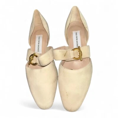 Saks Fifth Avenue beige gamuza para mujer 7 B acento dorado Foto 1 de 4