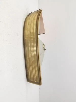 Passenger Corner/Park Light Below Headlamps Fits 95-05 SAFARI (GMC) 205834 - Image 1 of 4