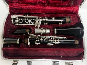 SELMER BUNDY CLARINET - Picture 1 of 6