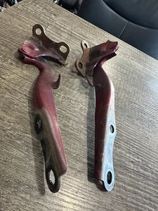 2006 - 2009 OEM TOYOTA PRIUS Red FRONT LEFT AND RIGHT SIDE HOOD HINGE SET - Picture 1 of 1