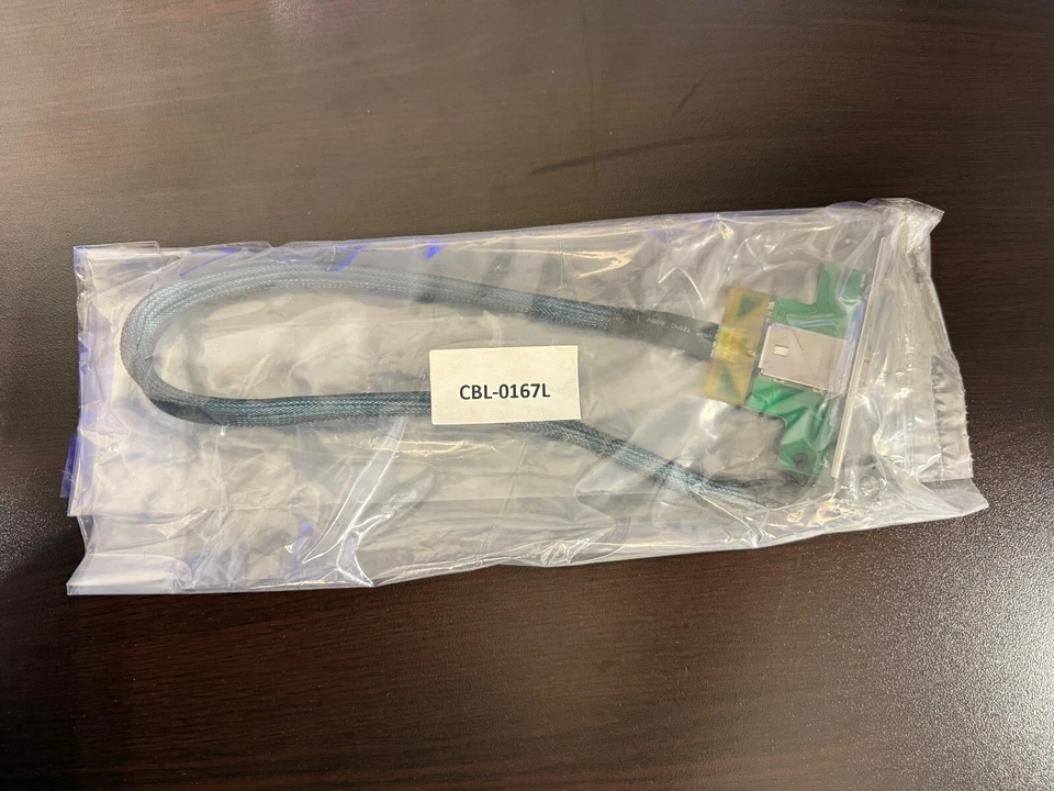 Supermicro CBL-0167L Internal to External 1 Port MiniSAS Cascading Cable, 61cm - Image 1 of 1