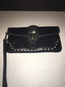 COACH Hampton Black Pebbled Leather Wristlet 4147 - Picture 1 of 11