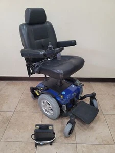 PRIDE QUANTUM Q6 EDGE WHEELCHAIR WITH POWER 8" SEAT ELEVATOR - Picture 1 of 10