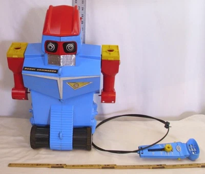 IDEAL ROBOT COMMANDO BATTERY TOY 1961 - Image 1 of 4
