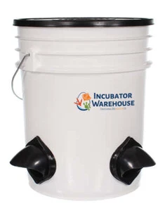 Alimentador de puerto cubo Noble Nest™ 25 lb - Imagen 1 de 12