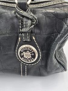 VINTAGE DOONEY & BOURKE BLACK LEATHER SNAKE BUCKEY BARREL  PURSE HANDBAG - Picture 1 of 16