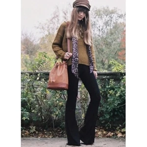 Free People Schlaghose Damen XS schwarz gerippt Samt Boho 70er Whimsigoth 24x30 - Bild 1 von 18