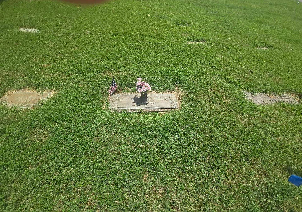 2 PARCELAS DE CEMENTERIO LADO A LADO CRESTA DE PRADO SECCIÓN VISTA AL ATARDECER 31-A SITIOS 1-2 Foto 1 de 4