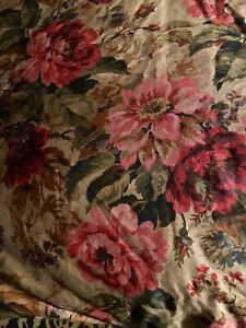 CHAPS RALPH LAUREN Rosemont Queen Floral Tan Houndstooth Reversible Comforter
