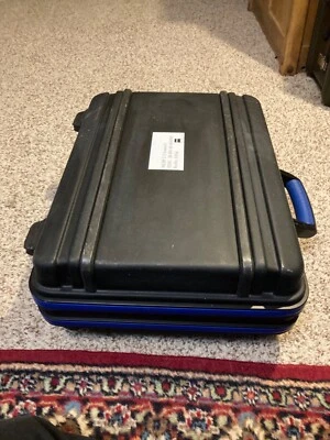 Estuche rígido Zeiss hecho en Alemania para óptica telémetro de visión nocturna con teclas KOFFER G Foto 1 de 4