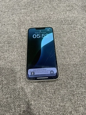 Apple iPhone 14 Starlight 128GB Unlocked 88% Battery Health Cracked Back - Image 1 of 4