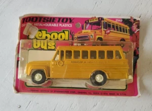 Vtg 1974 Tootsie Toy Yellow School Bus Die-Cast Metal Chicago Illinois USA 2548 - Picture 1 of 5
