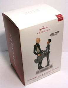 2019 HALLMARK STAR TREK COMMANDER SARU & MICHAEL BURNHAM MAGIC KEEPSAKE ORNAMENT - Picture 1 of 7