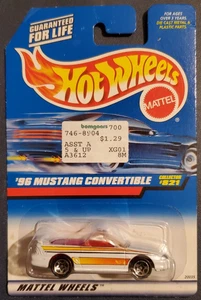 Vintage 1997 Hot Wheels '96 Mustang Convertible #821 - Picture 1 of 6