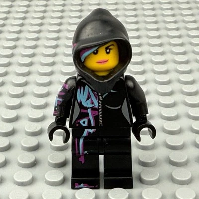 LEGO Lucy Wyldstyle Minifigure Closed Mouth Hood Up The LEGO Movie tlm017 - Image 1 of 4