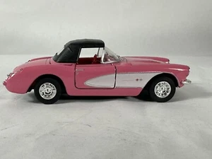 1957 Pink & White Corvette Die-Cast & Plastic Toy Car Scale 1.32 By WELLY - Picture 1 of 11