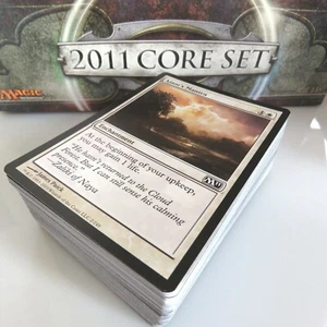 M11 2011 CORE ~ SET completo 101 carte COMUNE MtG fulmine rituale piretico - Foto 1 di 3