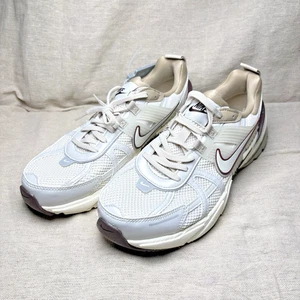 Nike V2K Run Hombres/Mujeres Zapatos "Marrón Orewood Claro" (FD0736-103) Talla 9.5 W / 8 M - Imagen 1 de 11