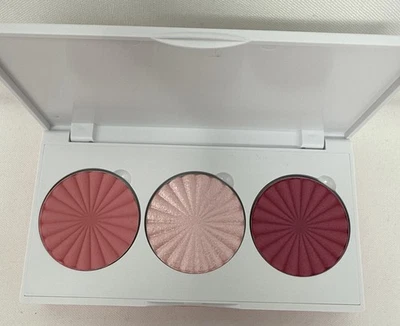 Ofra Midi палитра Blossom румяна 3 оттенка розовый атлас подушка говорить рай AR1 - Изображение 1 из 4