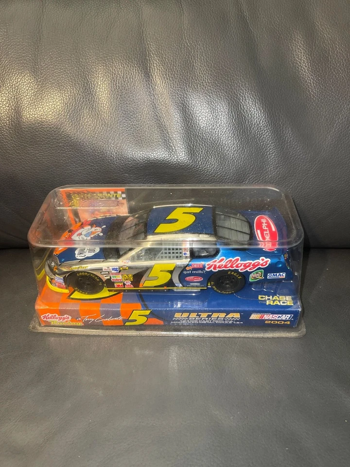 RACING CHAMPIONS 1/24 2004 TERRY LABONTE #5 KELLOGGS SILVER CHROME 1 OF 1500 - Image 1 of 1